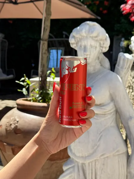 Red Bull Ediția Pepene Roșu