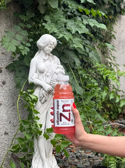 Vitamin Aqua Zn Fruit Punch